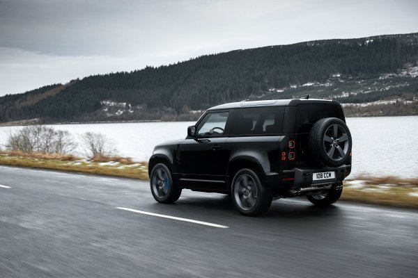 Land Rover Defender V8 90