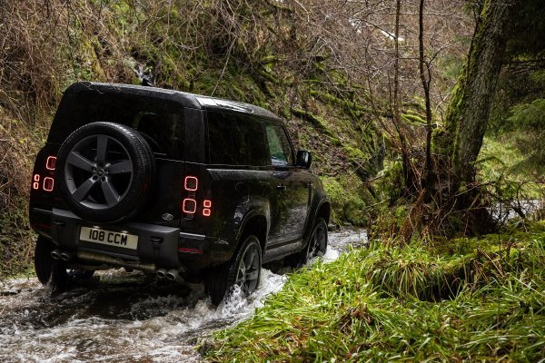 Land Rover Defender V8 90