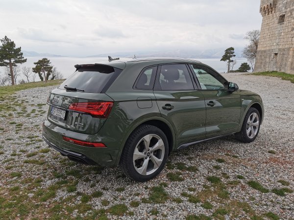 Audi Q5 40 TDI quattro S tronic S line +