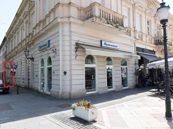 Slavonski Brod - Trg Ivane Brlić Mažuranić 3