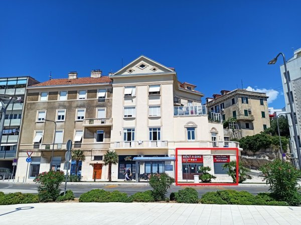 Split - Obala kneza Branimira 1