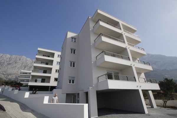 Dvije zgrade koje je tvrtka Apfel izgradila u svrhu stambenog zbrinjavanja svojih zaposlenika.