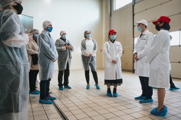 Marija Vučković u posjetu pogonima Mesne industrije Ravlić