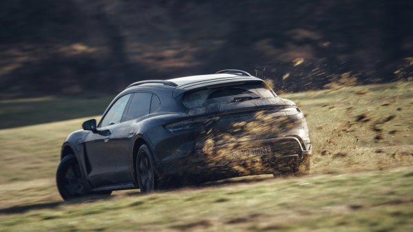 Porsche Taycan Cross Turismo na testiranjima u Velikoj Britaniji