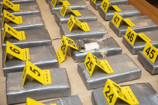 Policija pronašla sto kilograma kokaina među bananama