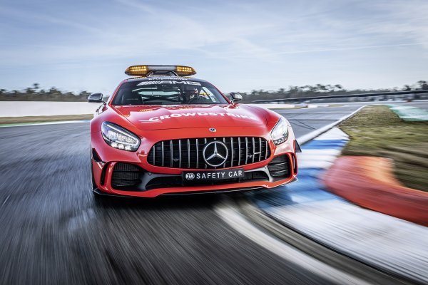 Mercedes-AMG GT R