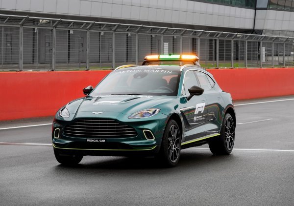 Aston Martin DBX je službeni medicinski automobil Formule 1