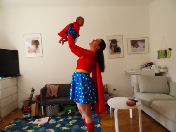 Marija Renić Marić s kćeri u kostimima Wonder Woman: 'Treba biti superjunak da preživiš sve ovo', kaže