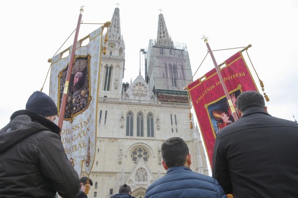 Korizmena procesija povodom godišnjice zagrebačkog potresa