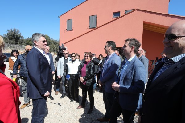Zoran Milanović posjetio siranu u selu Loznati na Cresu