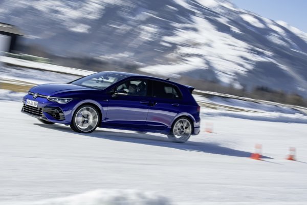 VW Golf R Winter Challenge