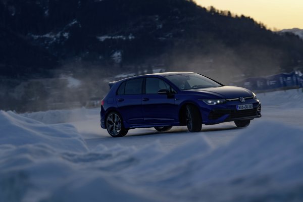 VW Golf R Winter Challenge