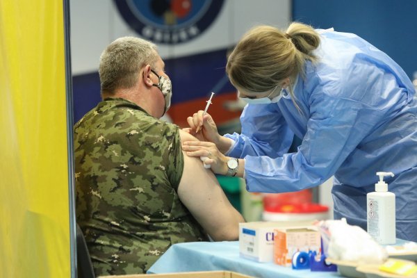 U Osijeku je započelo masovno cijepljenje