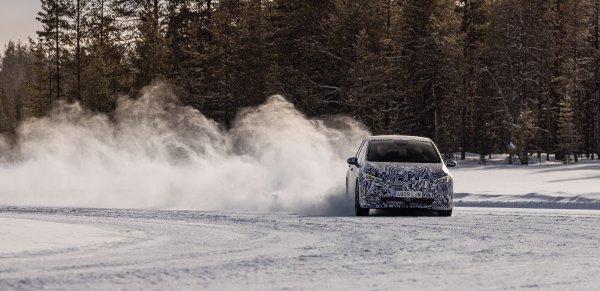 Cupra Born na posljednjim testiranjima prije premijere