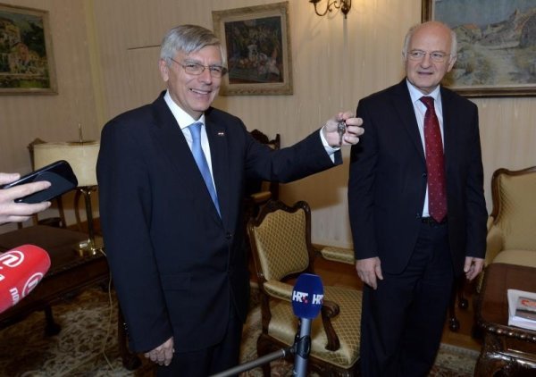 Željko Reiner i Josip Leko obavili primopredaju ureda predsjednika Sabora (5)
