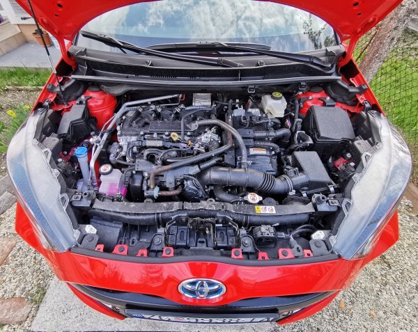 Toyota Yaris Premiere 1.5 HSD sa 116 KS i e-CVT mjenjačem