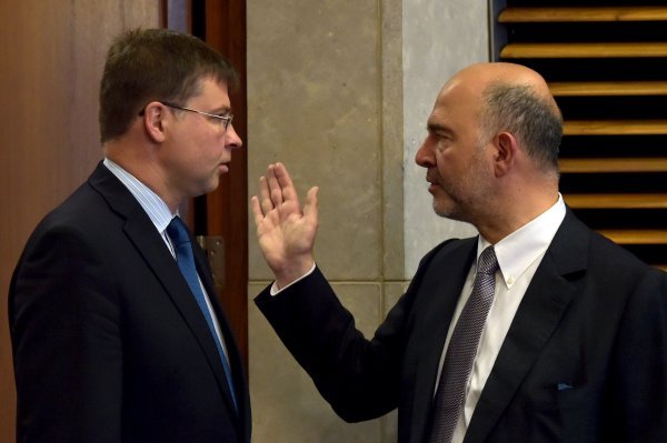 Valdis Dombrovskis i Pierre Moscovici, financijski autoriteti Europske komisije Reuters