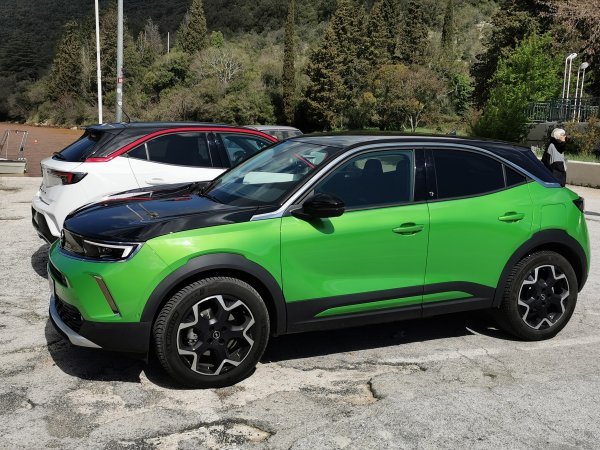 Opel Mokka 1.2 GS Line 130 KS s automatskim mjenjačem sa 8 brzina i Mokka-e Ultimate snage 100 kW (136 KS)