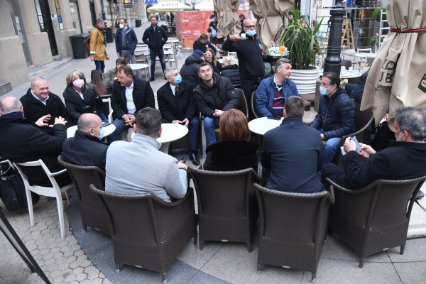 Andrej Plenković dao podršku Filipovići, pa popio kavu