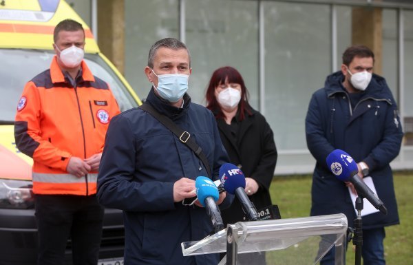 Karlovac: Stožer ciivilne zaštite održao konferenciju za medije o situaciji s koronavirusom