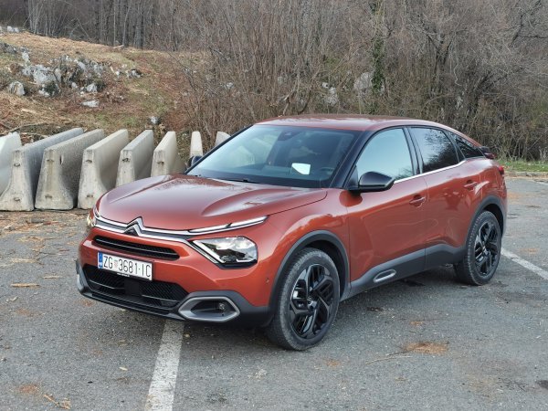 Citroën C4 SHINE PureTech 130 S&S EAT8