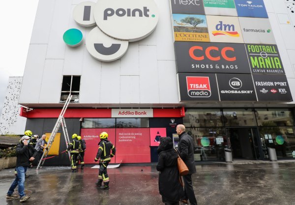 U zagrebačkom trgovačkom centru Point izbio požar