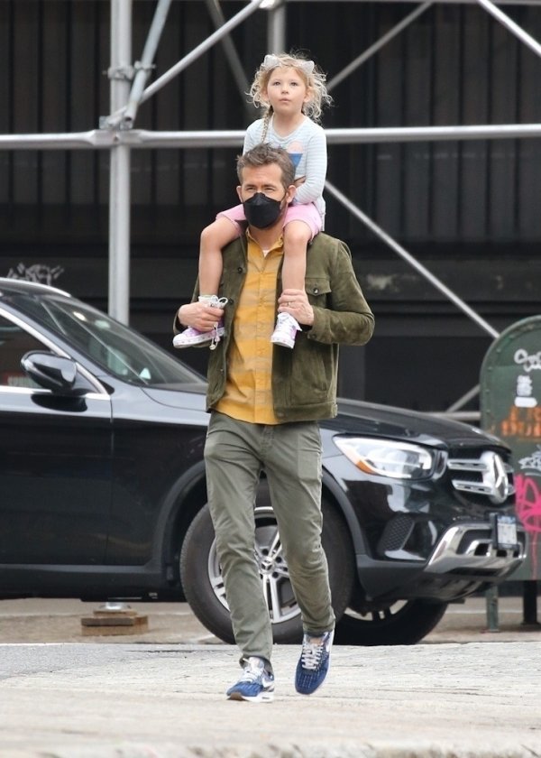 Ryan Reynolds s kćerkom Inez