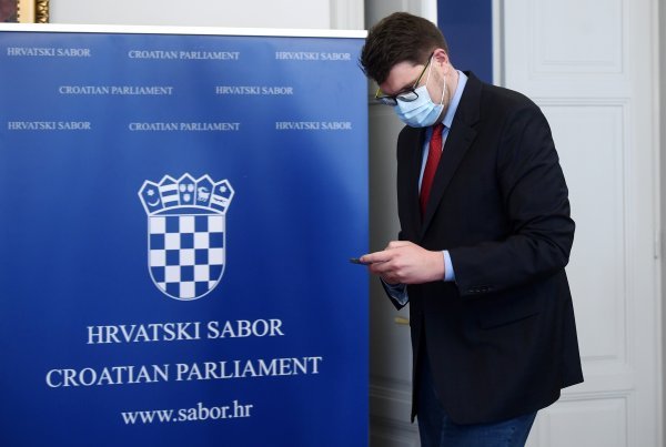 Zagreb: Saborska oporba raspravlja o mogućem pokretanju opoziva ministra Beroša