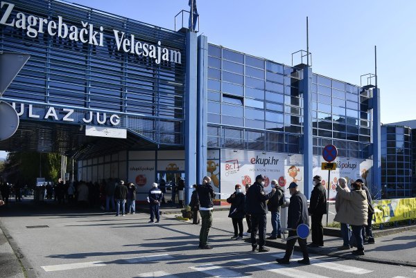 Drugi dan cijepljenja na Velesajmu