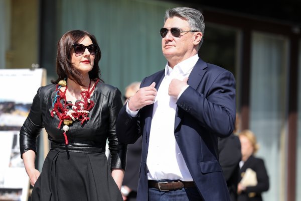 Predsjednik Milanović u društvu supruge Sanje na otvorenju izložbe na Pantovčaku