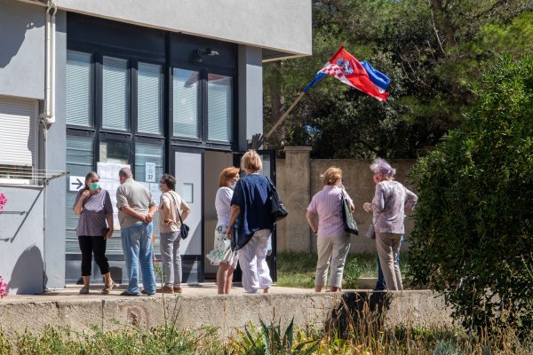 Strpljivo i epidemiološki pričekajte svoj red, isplati se