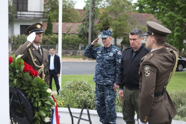 Zoran Milanović na obilježavanju 30. obljetnice ustroja 2. gardijske brigade Gromovi