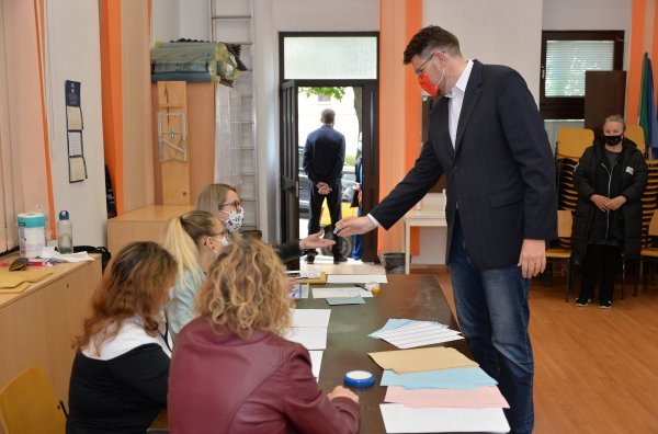 Peđa Grbin izašao je na lokalne izbore