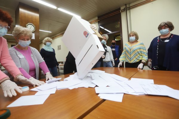 Nakon zatvaranja birališta počelo je prebrojavanje glasova