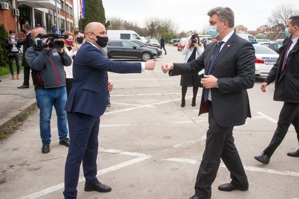 Vinkovački gradonačelnik Ivan Bosančić u kampanji s Andrejom Plenkovićem