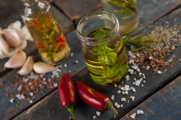 Aromatizirano ulje salati će dati poseban okus