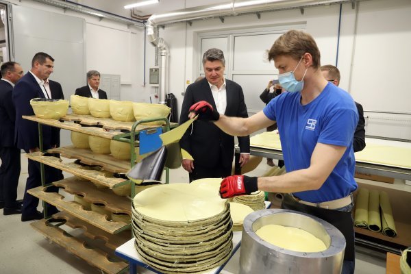 Predsjednik Milanović u tvrtci Šestan - Busch