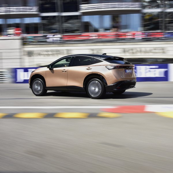 Nissan Ariya novi potpuno električni coupé-crossover na F1 stazi u Monaku