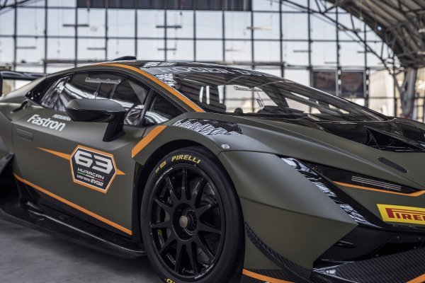 Lamborghini Huracán Super Trofeo EVO2