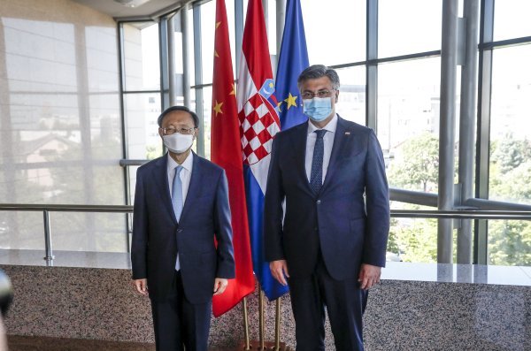 Andrej Plenković i Yang Jiechi