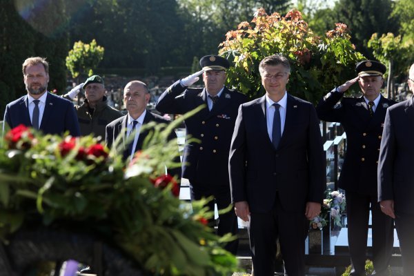 Plenković i Jandroković položili vijence povodom Dana OSRH