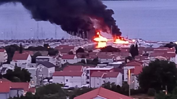 Požar u Kaštel Gomilici