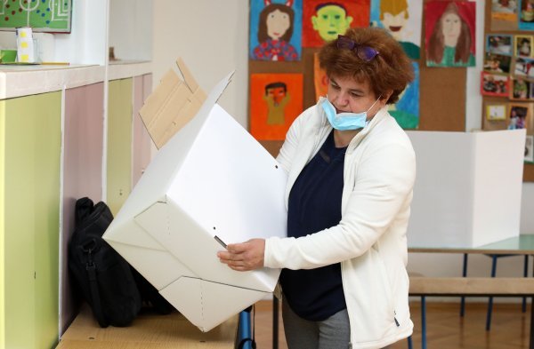 U Šibeniku otvorena birališta za drugi krug lokalnih izbora