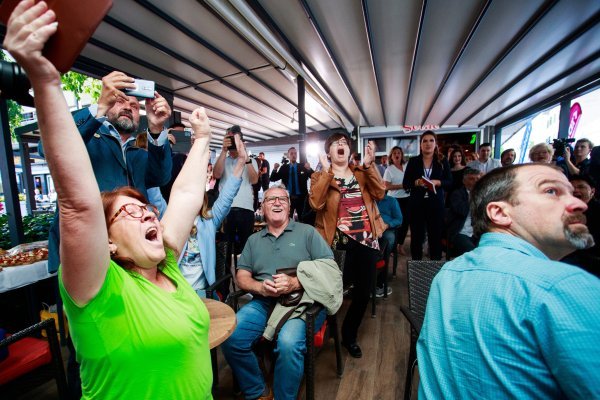 Split: Slavlje nakon izlaznih anketa u stožeru Ivice Puljka