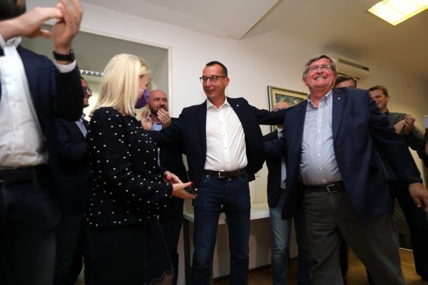 Rijeka: Atmosfera u stožeru SDP-a nakon prvih izlaznih anketa