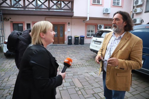 Ivan Čehok daje izjavu nakon prvih rezultata izbora