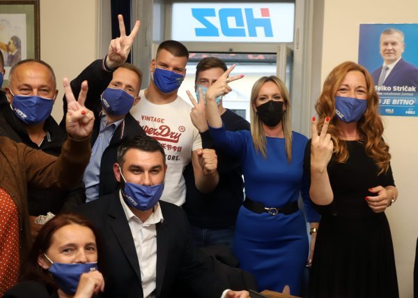 Slavlje u varaždinskom stožeru HDZ-a