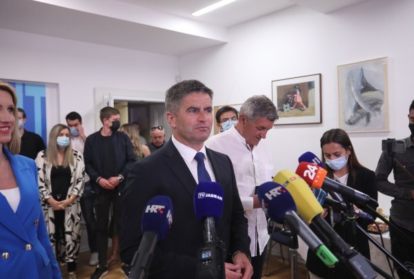 Vice Mihanović održao je konferenciju za medije i čestitao Ivici Puljku na pobjedi