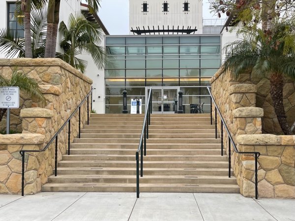 Santa Barbara Cottage Hospital