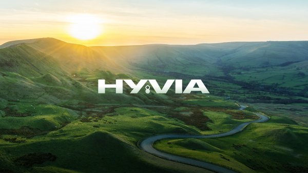 HYVIA će biti prva usluga mobilnosti temeljena na vodiku; zajednički projekt Renault grupe i Plug Power-a